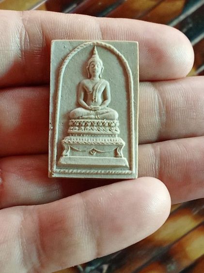 พระเนื้อผงน้ำมัน เก่า ไม่รู้ที่