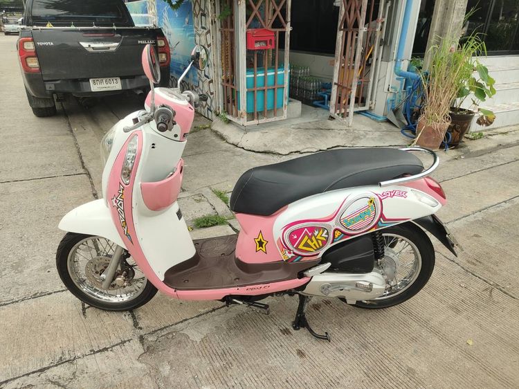 🛵ยังไงก็ขาย SCOOPY-i ปี 56 เครื่องดี สีสวย สตาร์ทมือ เล่มชุดโอนครบ+เปลี่ยนถ่ายน้ำมันเครื่องฟรี ส่งฟรี30 ก.ม รูปที่ 2