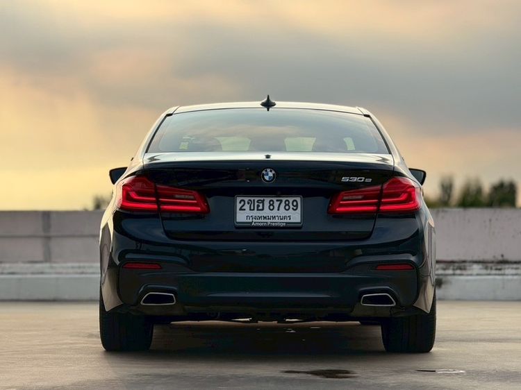 BMW Series 5 2019 530e Sedan เบนซิน ไม่ติดแก๊ส เกียร์อัตโนมัติ ดำ รูปที่ 4