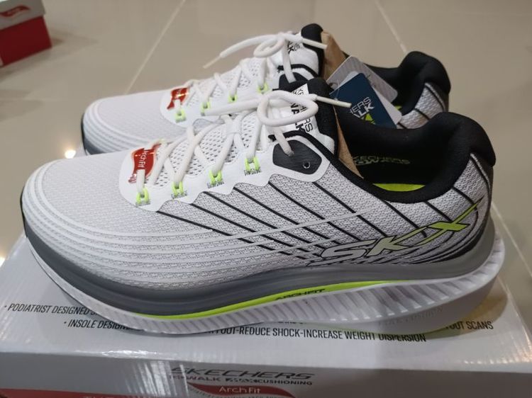 ขาว รองเท้าผู้ชาย skechers ของแท้มือหนึ่ง