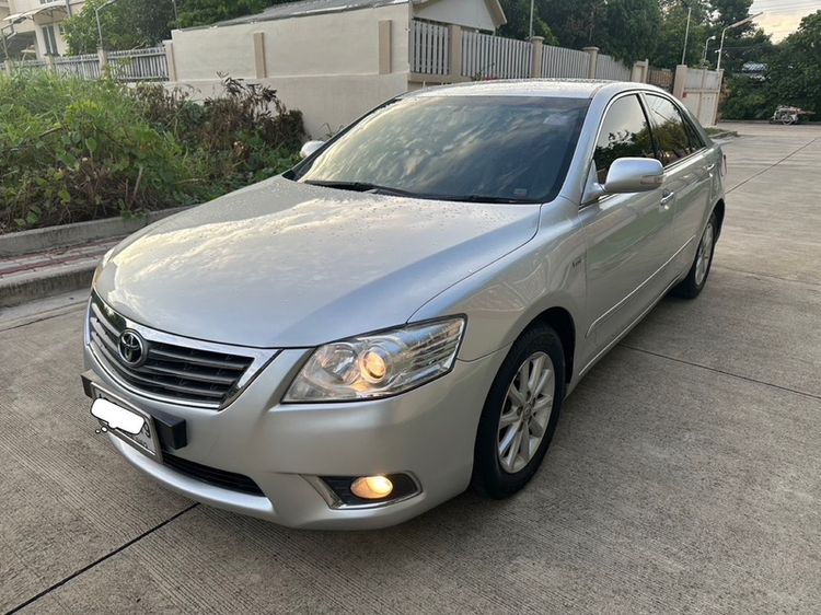 รถ Toyota Camry 2.0 G สี เทา