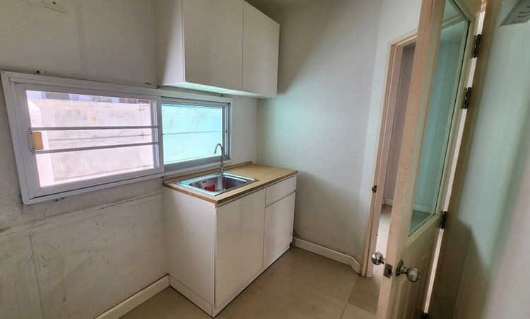 🏠 ให้เช่าทาวน์โฮม 3 ชั้น โครงการ Town Plus เกษตร–นวมินทร์ รูปที่ 4