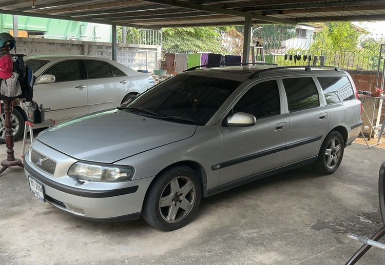 Volvo V70 2003 2.3 XC 4WD Sedan เบนซิน LPG เกียร์อัตโนมัติ บรอนซ์เงิน รูปที่ 4
