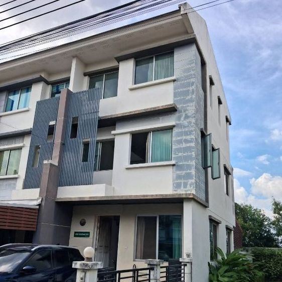 Sansiri มีบางส่วน 2015 (เจ้าของขายเอง) ทาวน์โฮม 3 ชั้นห้องมุม ติดถนนเทพารักษ์ กม.11 เพียง 2.65 ล้าน 