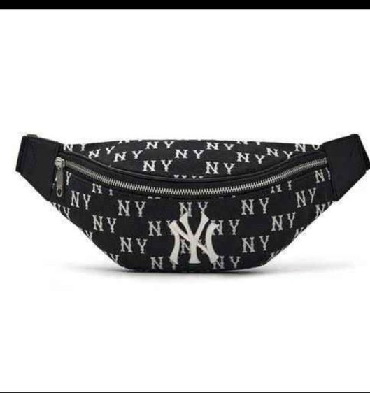 กระเป๋า cross body mlb ของแท้มือ 1