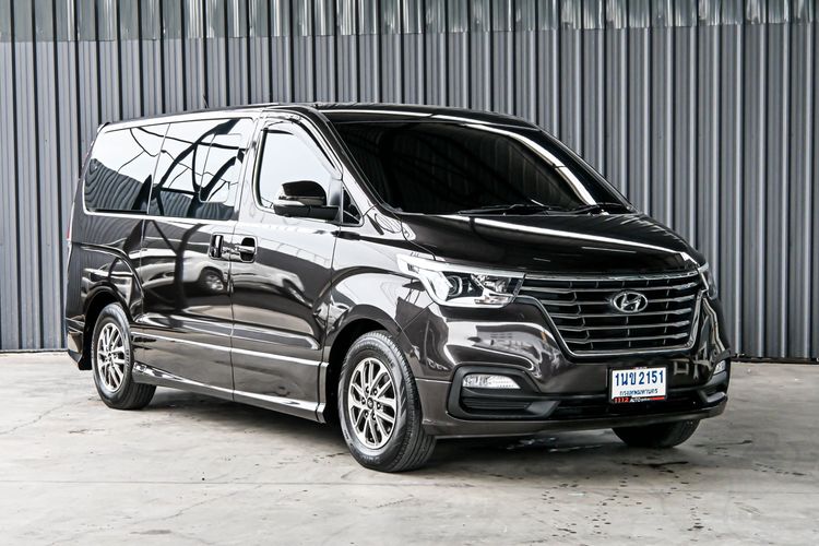 Hyundai H-1  2020 2.5 Deluxe Van ดีเซล ไม่ติดแก๊ส เกียร์อัตโนมัติ น้ำตาล รูปที่ 3
