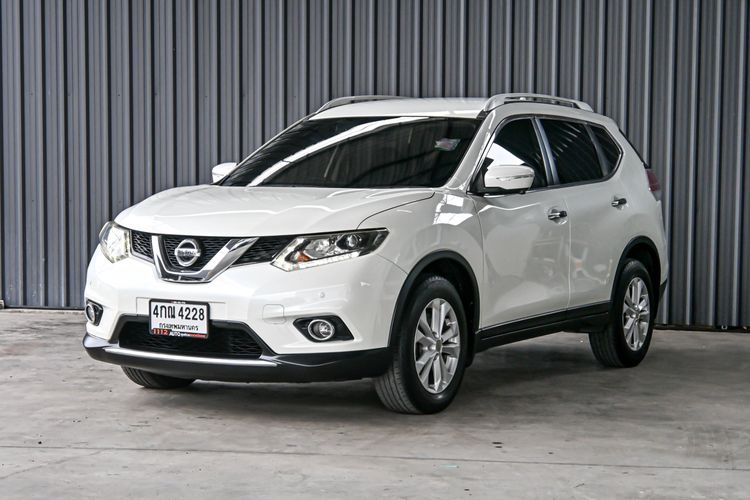 Nissan X-Trail 2015 2.0 V 4WD Utility-car เบนซิน ไม่ติดแก๊ส เกียร์อัตโนมัติ ขาว