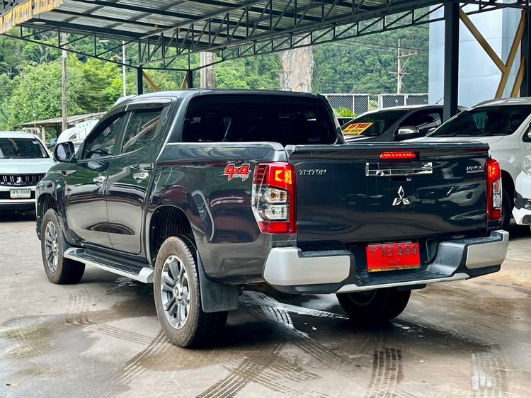 Mitsubishi Triton 2021 2.4 GLS 4WD Pickup ดีเซล ไม่ติดแก๊ส เกียร์ธรรมดา เทา รูปที่ 4