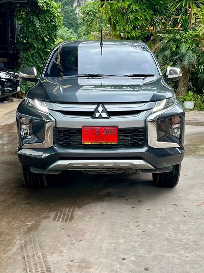 Mitsubishi Triton 2021 2.4 GLS 4WD Pickup ดีเซล ไม่ติดแก๊ส เกียร์ธรรมดา เทา รูปที่ 2
