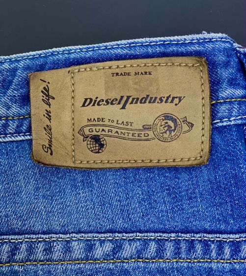 กางเกงยีนส์ Diesel Thavar Wash 0806P (Made in Italy) รูปที่ 10