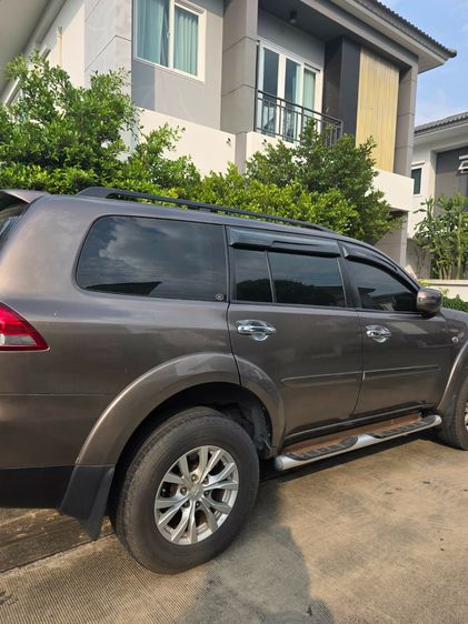 รถ Mitsubishi Pajero Sport 2.5 GT สี น้ำตาล