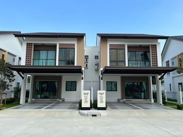 บ้านกาญจน์กนก 23 กาดสามแยก บ้านใจกลางเมือง  เอกสิทธิ์เฉพาะเพียง 99 ครอบครัว