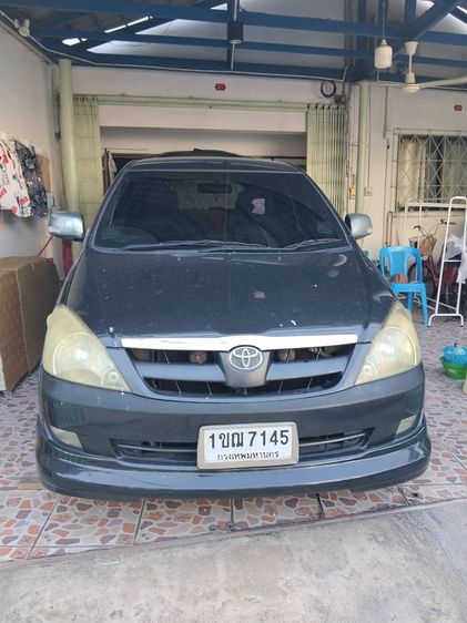 Toyota Innova 2004 2.0 V Utility-car เบนซิน เกียร์อัตโนมัติ ดำ