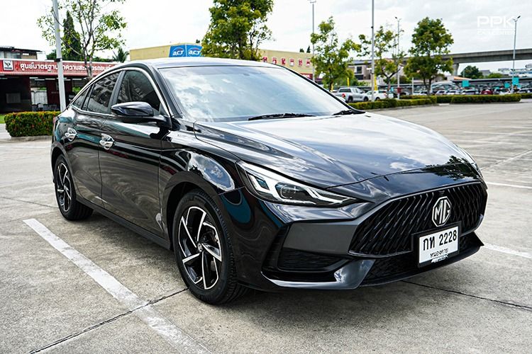 MG MG5 2023 1.5 D+ Sedan เบนซิน ไม่ติดแก๊ส เกียร์อัตโนมัติ ดำ รูปที่ 3
