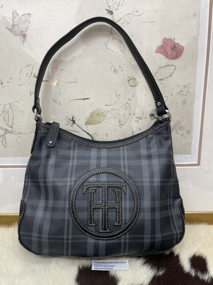 หนัง PU กระเป๋าถือ Tommy Hilfiger Hobo Bag แท้ สีดำเทาลายสก็อต 490บาท
