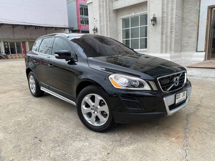รถ Volvo XC60 2.0 D4 สี ดำ