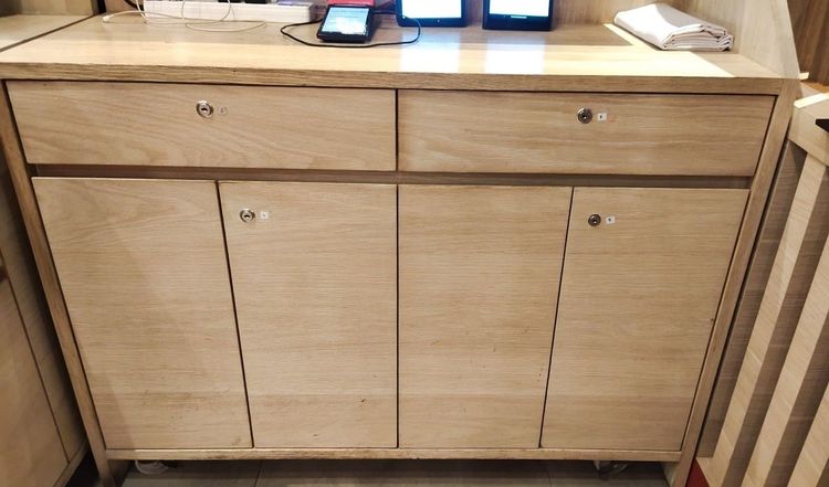 CASHIER COUNTER (NO LOGO)