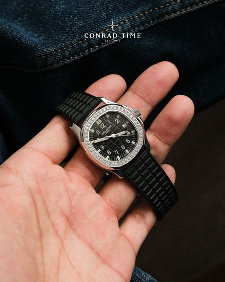 Patek Aquanaut 5067A-001 Black dial Diamond Bezel Black Rubber Strap 2015 35.6 mm. Fullset  รูปที่ 5