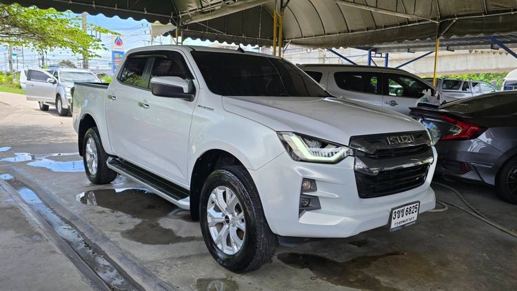 รถ Isuzu D-MAX 1.9 Hi-Lander Z สี ขาว