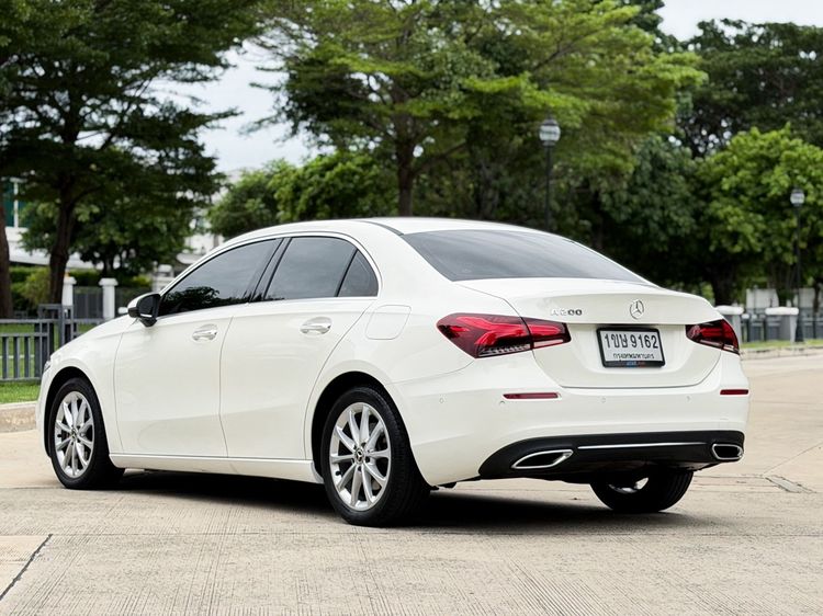 Mercedes-Benz A-Class 2021 A200 Sedan เบนซิน ไม่ติดแก๊ส เกียร์อัตโนมัติ ขาว รูปที่ 4