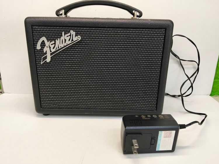 ลําโพง Bluetooth Fender Indio 2 สีดํา มือสอง เสียงดี ทรงคลาสสิก สภาพพร้อมใช้งาน
