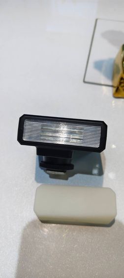 แฟลชกล้องขนาดเล็ก Ulanzi Mini Flash F12 มือสอง สภาพสวย พร้อมใช้งาน
