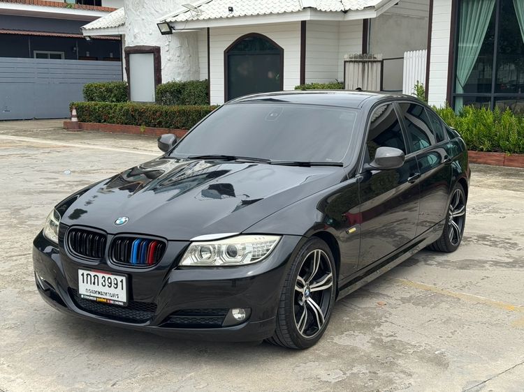 รถ BMW Series 3 318i สี ดำ