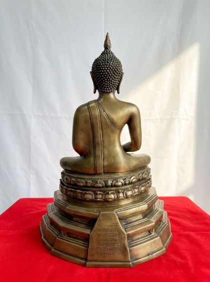 พระพุทธสิหิงค์ ขนาดบูชา วัดบวรนิเวศวิหาร ปี2545 หน้าตัก5นิ้ว เนื้อทองเหลือง รูปที่ 3