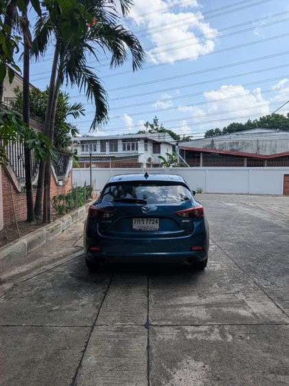 Mazda Mazda3 2018 2.0 S Sports Sedan เบนซิน ไม่ติดแก๊ส เกียร์อัตโนมัติ น้ำเงิน รูปที่ 3