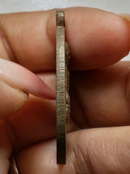เหรียญเจริญพรล่างหลวงปู่ทิม วัดละหารไร่ ระยอง เนื้อทองแดง รูปที่ 3