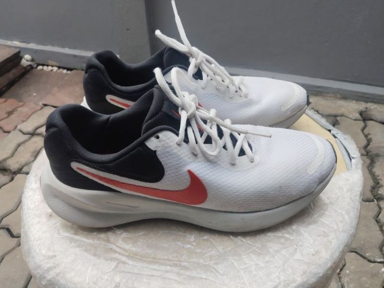 Nike revolution 7