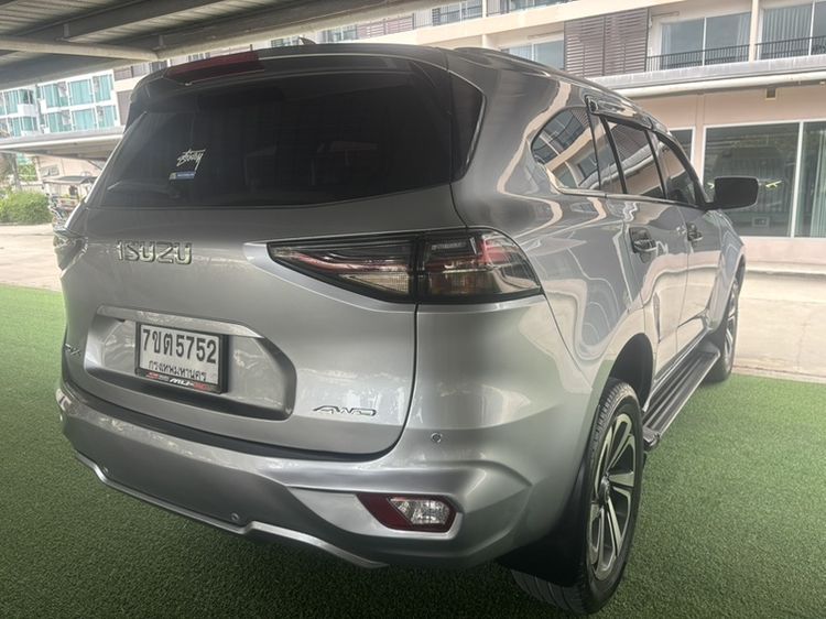 Isuzu MU-X 2022 3.0 Ultimate AT 2WD ดีเซล เกียร์อัตโนมัติ บรอนซ์เงิน