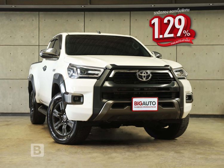 รถ Toyota Hilux Revo 2.4 Prerunner Mid สี ขาว