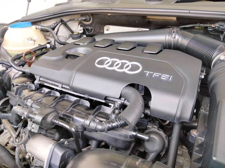 Audi Audi TT  2011 2.0 TFSI Quattro S Line 4WD Sedan เบนซิน เกียร์อัตโนมัติ ขาว