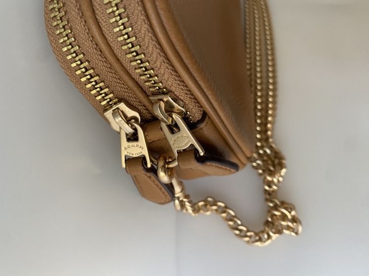 กระเป๋าสะพาย coach แท้ รูปที่ 5