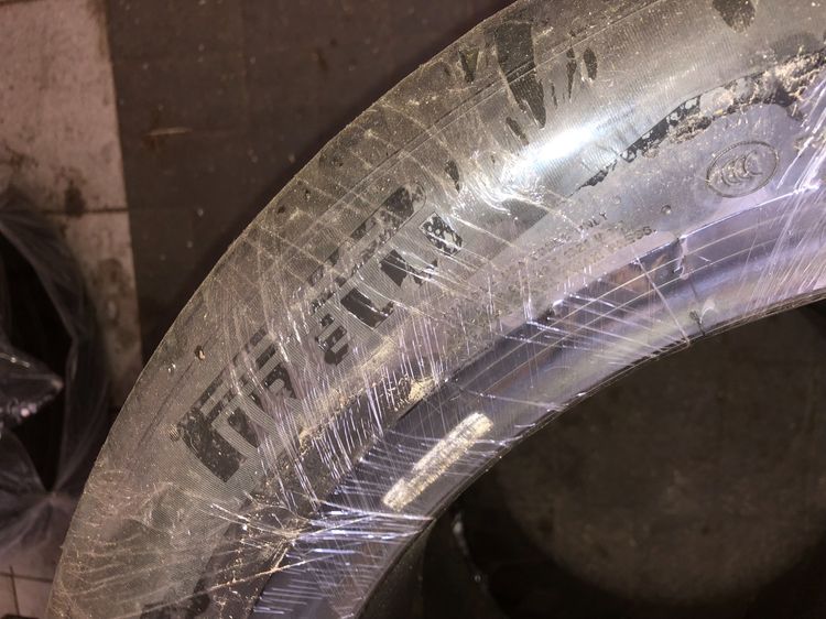 ยาง Pirelli 245 45 17 ปี 23