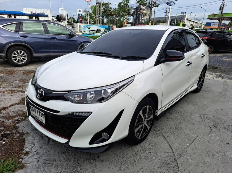 รถ Toyota Yaris ATIV 1.2 S Plus สี ขาว