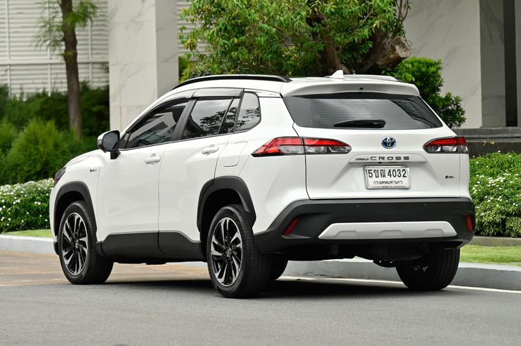 Toyota Corolla Cross 2024 1.8 HEV Premium Luxury Utility-car ไฮบริด ไม่ติดแก๊ส เกียร์อัตโนมัติ ขาว รูปที่ 3