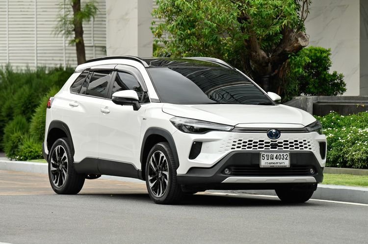 Toyota Corolla Cross 2024 1.8 HEV Premium Luxury Utility-car ไฮบริด ไม่ติดแก๊ส เกียร์อัตโนมัติ ขาว รูปที่ 2