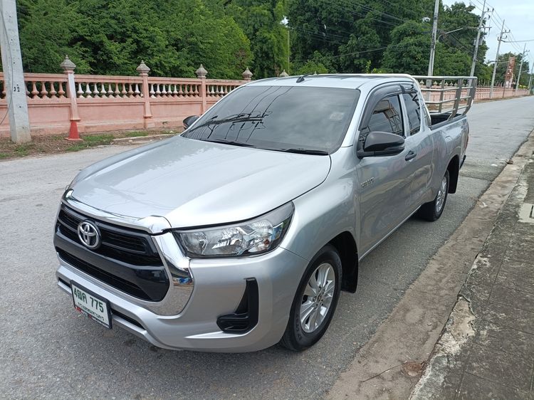 Toyota Hilux Revo 2023 Smart Cab 2.4 Entry Z Edition Pickup ดีเซล เกียร์อัตโนมัติ บรอนซ์เงิน รูปที่ 3