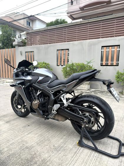 ขาย HONDA CBR 650F ปี2018 สภาพสวยมากเดิมๆ รถมือเดียว รูปที่ 5