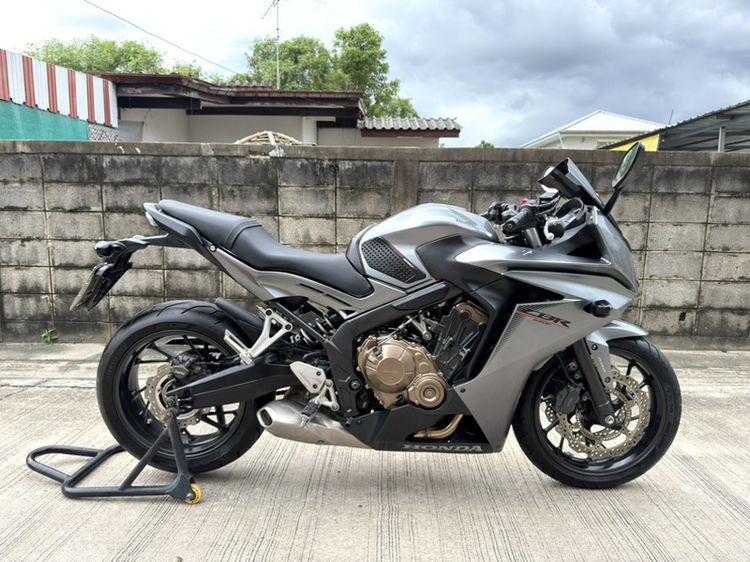 CBR650 ขาย HONDA CBR 650F ปี2018 สภาพสวยมากเดิมๆ รถมือเดียว