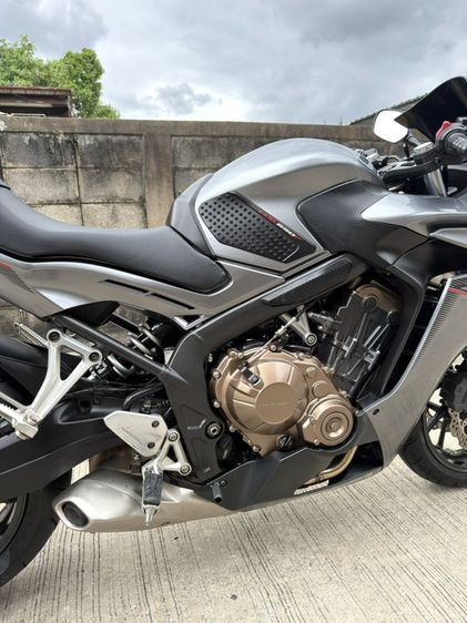 ขาย HONDA CBR 650F ปี2018 สภาพสวยมากเดิมๆ รถมือเดียว รูปที่ 7