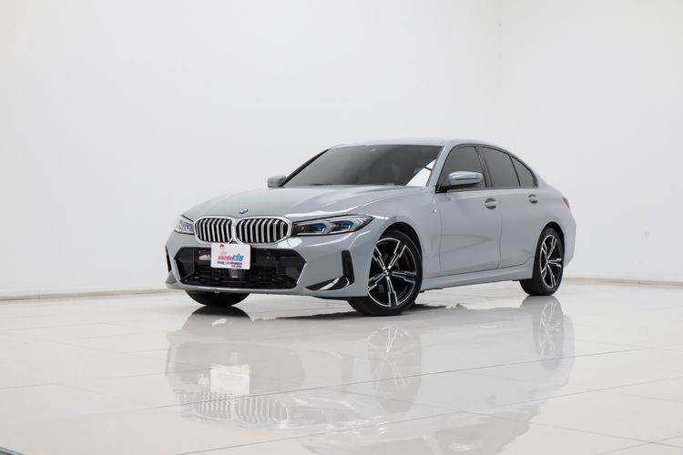 รถ BMW Series 3 320d สี เทา