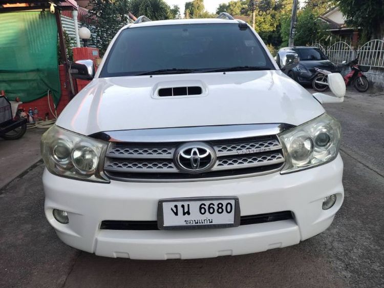 Toyota Fortuner 2011 3.0 V Utility-car ดีเซล ไม่ติดแก๊ส เกียร์อัตโนมัติ ขาว