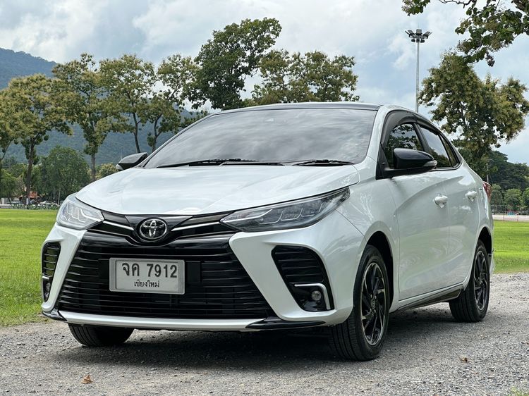 Toyota Yaris ATIV 2021 1.2 Sport Premium Sedan เบนซิน ไม่ติดแก๊ส เกียร์อัตโนมัติ ขาว