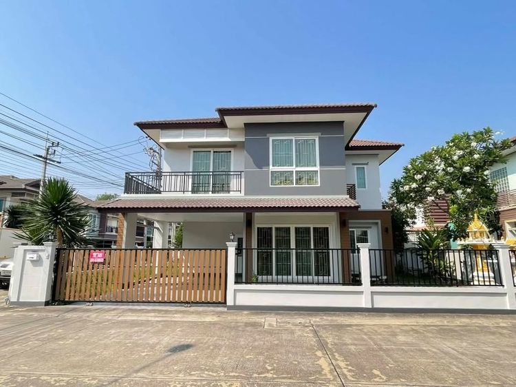 บ้านเดี่ยวหลังใหญ่ 4 ห้องนอน พร้อมเฟอร์นิเจอร์