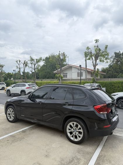 BMW X1 2013 2.0 sDrive18d M Sport Utility-car เบนซิน ดำ รูปที่ 3