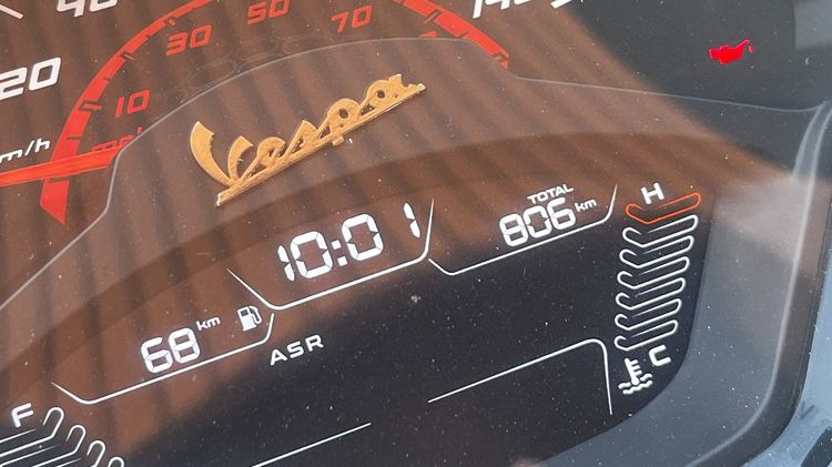 Vespa GTS 150 ปี 26 ไมล์ 806 km. รูปที่ 3