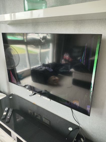 TCL 55V6B 55 นิ้ว 4K Google TV จอแตก ขายเป็นอะไหล่ | เมนบอร์ดและระบบภายในใช้งานได้ปกติ
